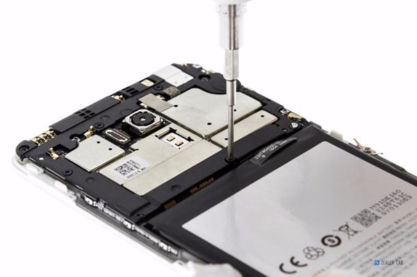 החלפת בטריה/סוללה לכל דגמי מייזו של MEIZU שירות VIP התקנה אצלך בבית במקום בתוספת תשלום